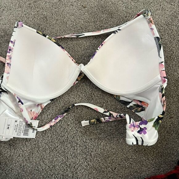 Shade and Shore Lightly Lined Underwire Twist Front Plunge Bikini NWT Fl… - Picture 7 of 14